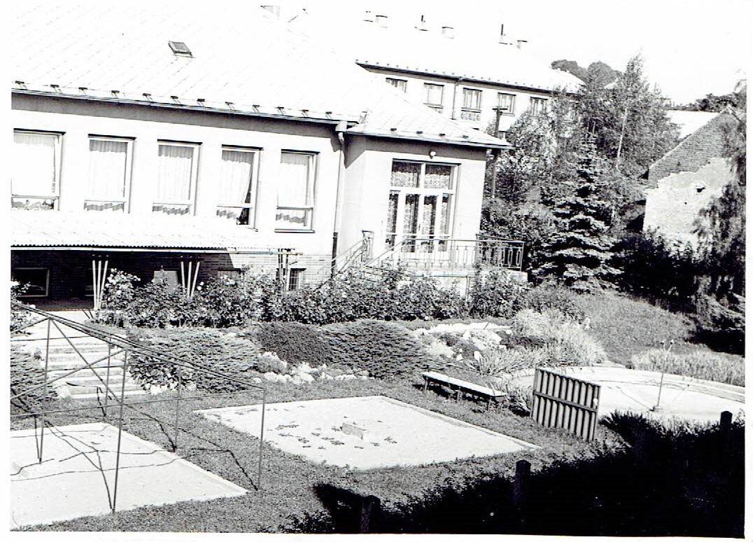 Historická budova mateřské školy Prachovice
